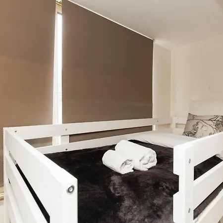 Fettolina Yourhosthelper Cannes