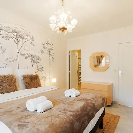 Fettolina Yourhosthelper Cannes