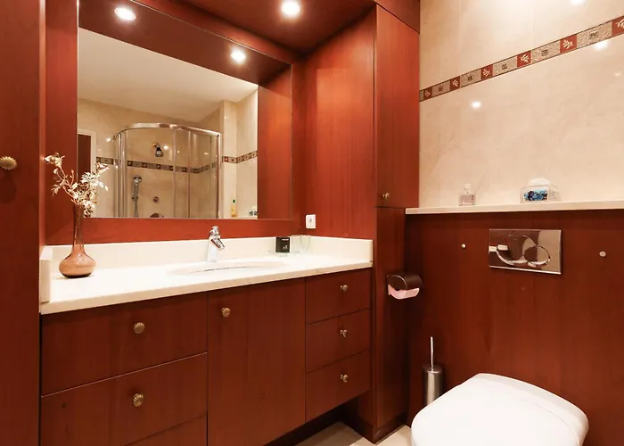 Fettolina Yourhosthelper * Cannes