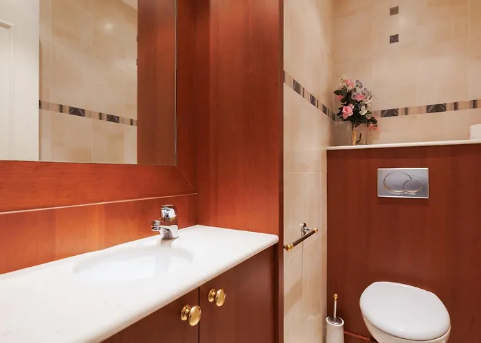 Fettolina Yourhosthelper * Cannes